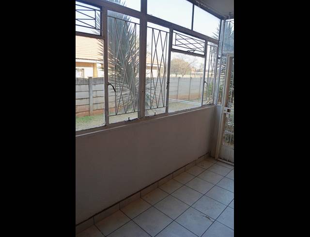 1.5 BEDROOM FLAT SOLD IN STILFONTEIN EXT 3